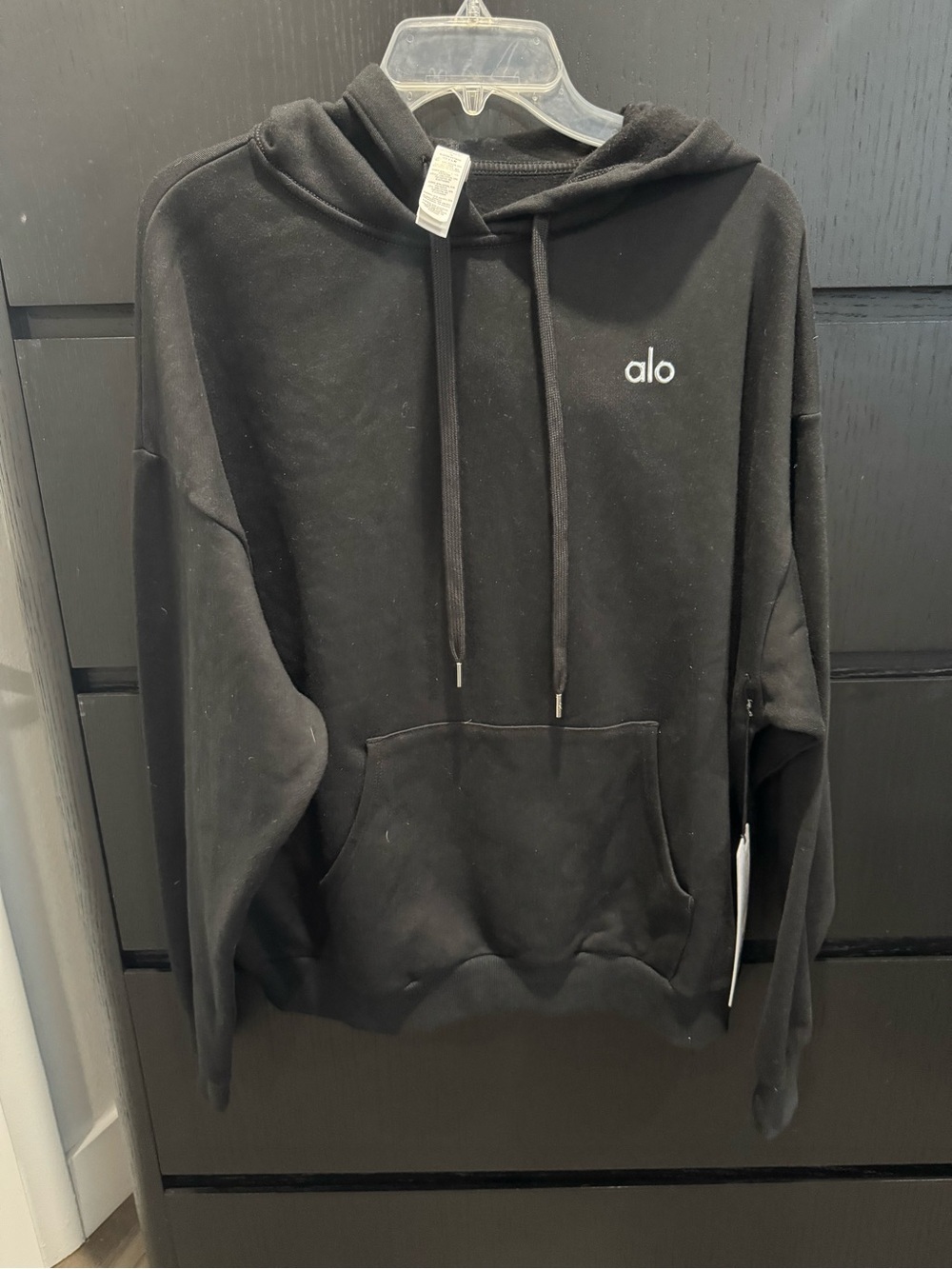 ALO Yoga Black Accolade Unisex hoodie Black - Picture 2 of 6